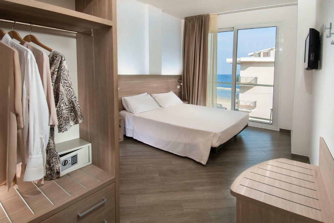 Hotel Atlantic & Spa غابيتّشي ماري المظهر الخارجي الصورة